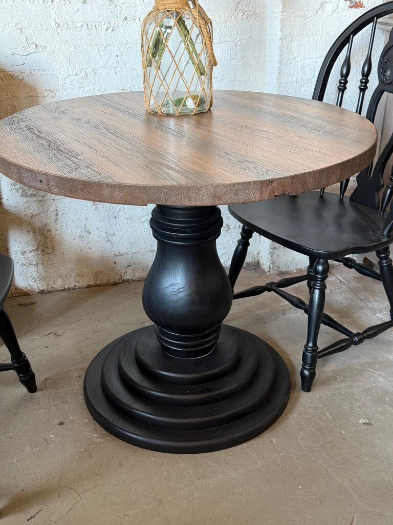 36" Round Pedestal Amish Table