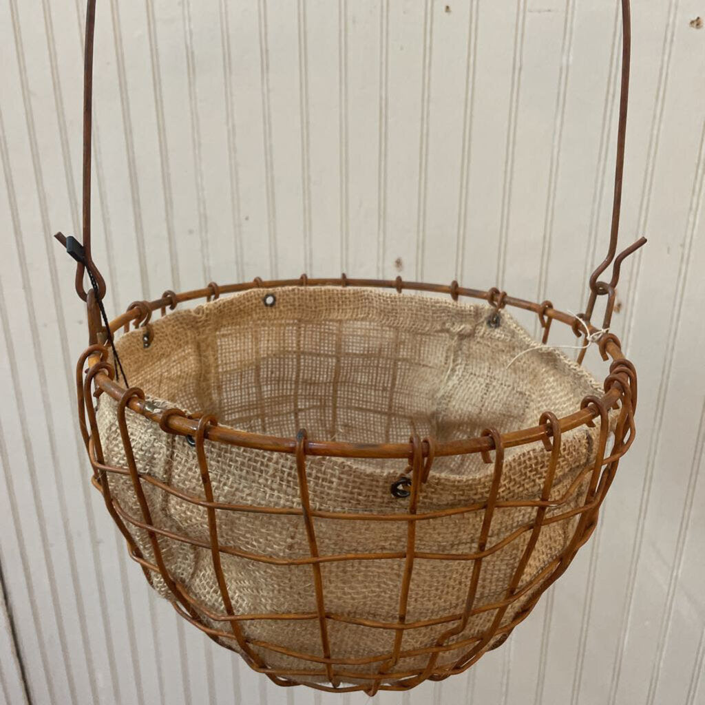 Metal Basket w/ liner