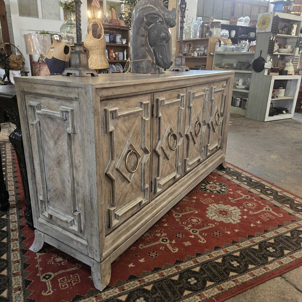 Gorgeous Hooker Furniture Console/Buffet/Sideboard