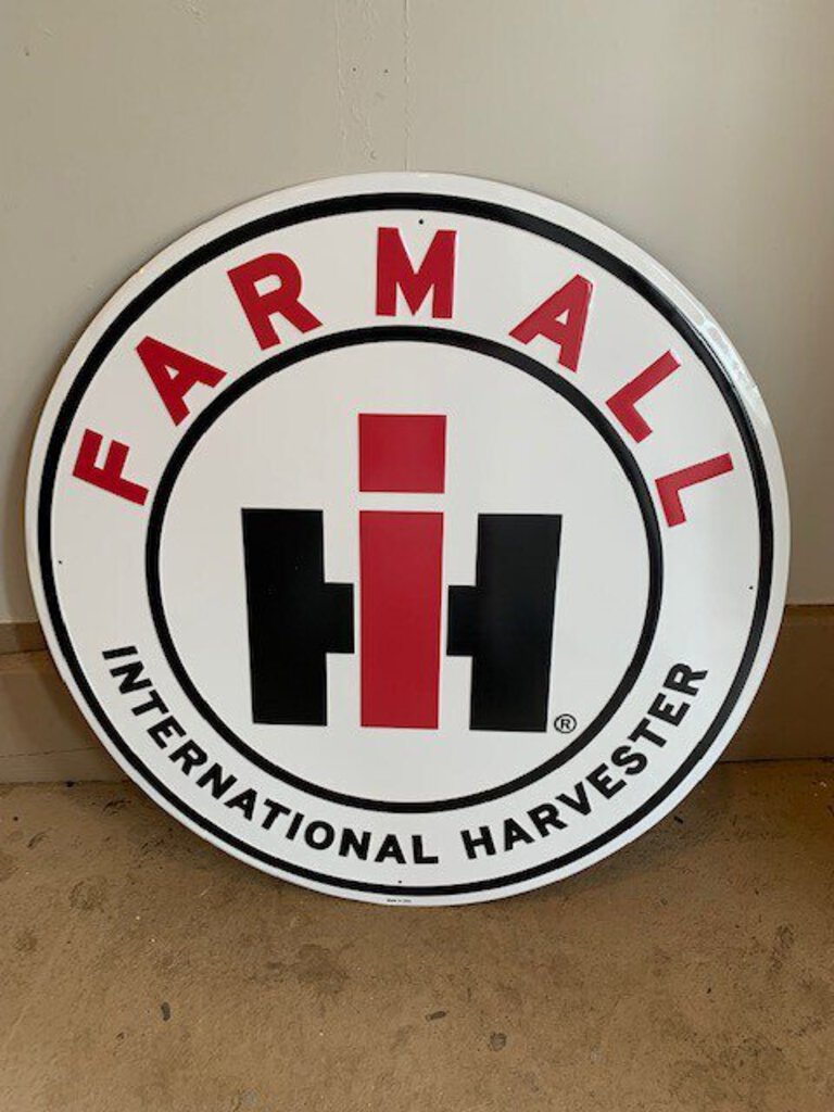 Farmall Int Round Sign