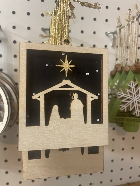 Wood Manger Ornament