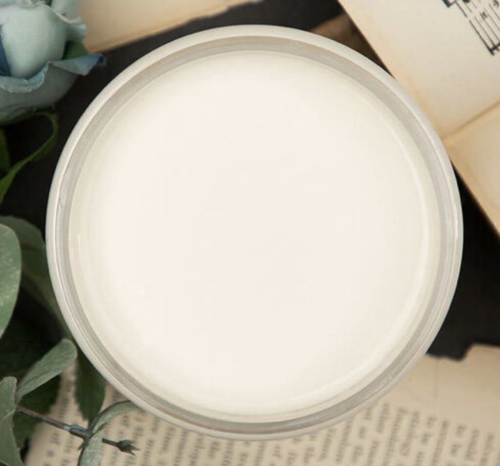 Dixie Belle Chalk Paint Buttercream 16 oz