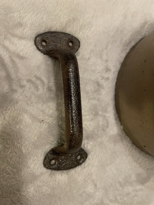 Cast iron handle