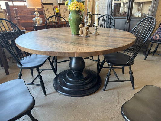 Amish 60in Round Reclaimed Wood Table