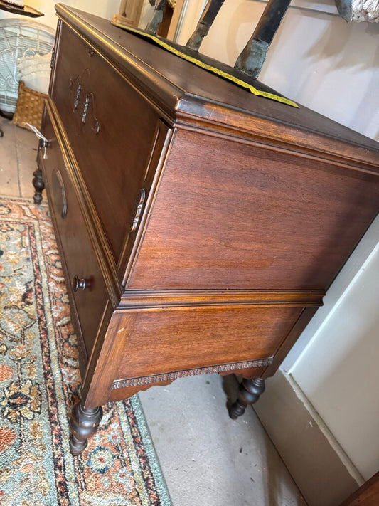 Blanket chest