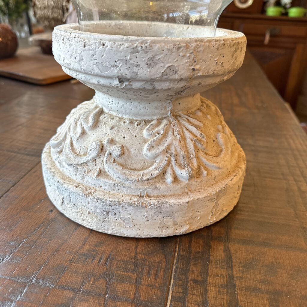 Hurricane Vase on Cream Base