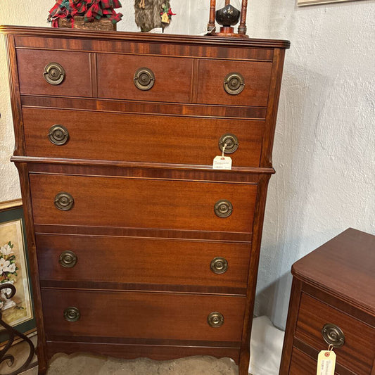 Vintage dresser, five drawer