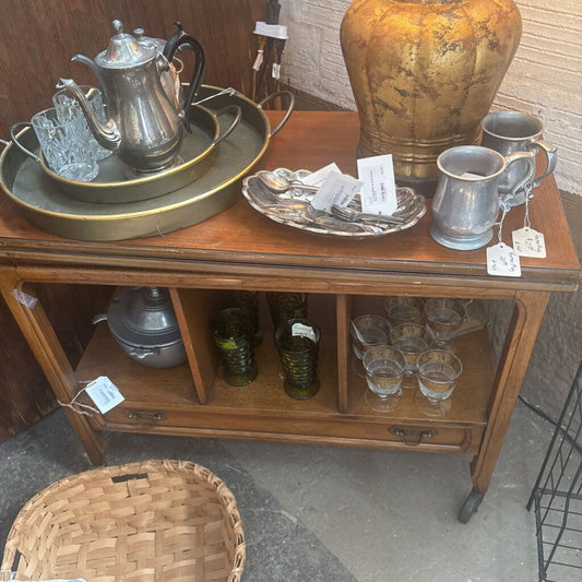 Thomasville expandable sideboard/ buffet