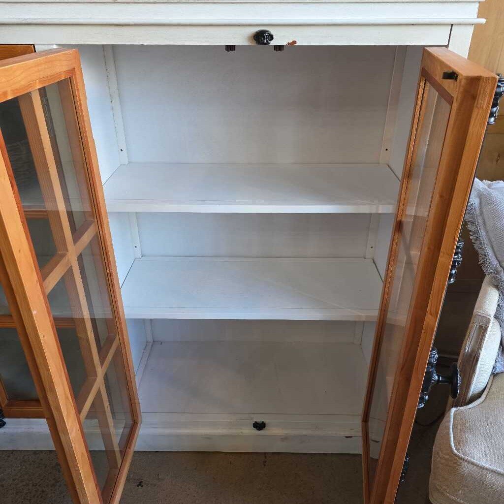 4 Door Glass Cabinet