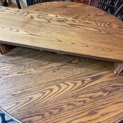 Solid Oak Table w/ 2 Leafs and 6 Chairs