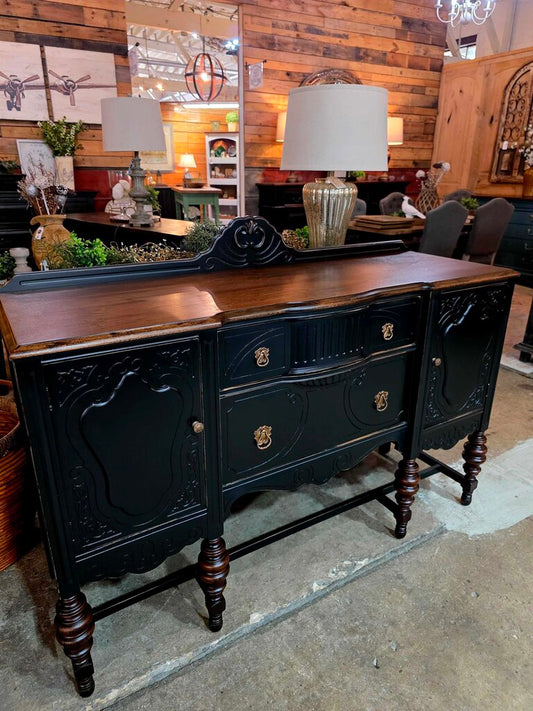 Jacobean Buffet