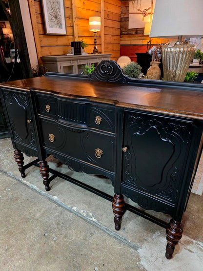 Jacobean Buffet