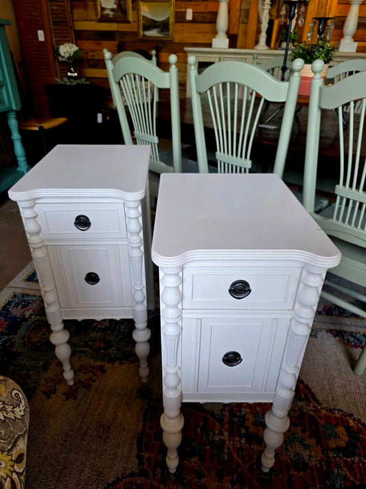 Nightstands(pair)
