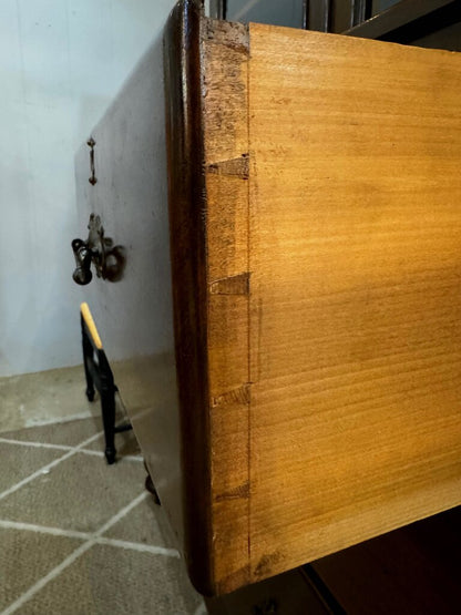 Empire Step Back Hutch