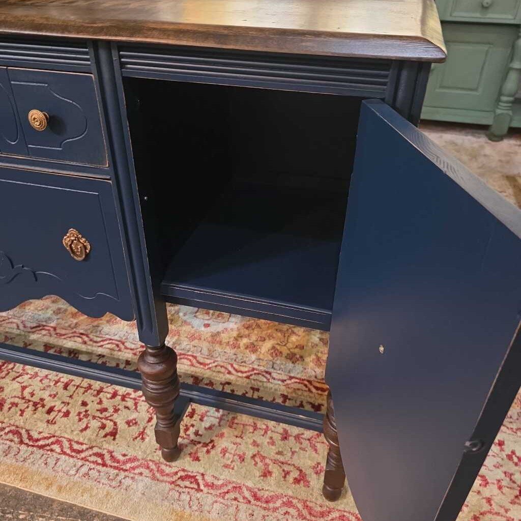 Jacobean Buffet